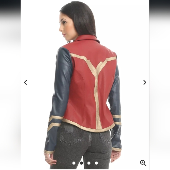 WONDER WOMAN Vegan Leather JACKET Hot Topic! - Picture 3 of 8